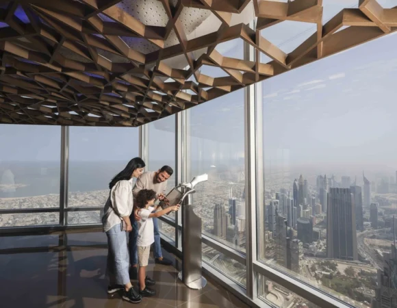 Burj Khalifa – Touching the Sky in Dubai